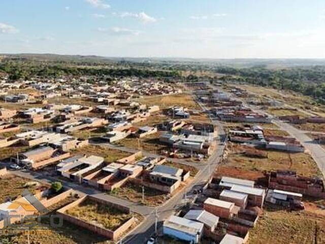 Lote para Venda em Aparecida de Goiânia - 3