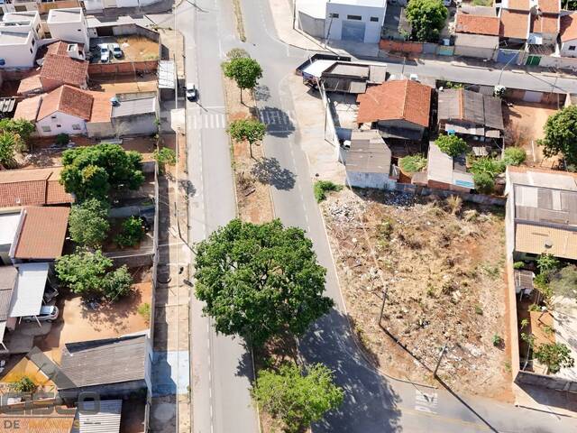 Terreno Comercial para Venda em Goiânia - 4