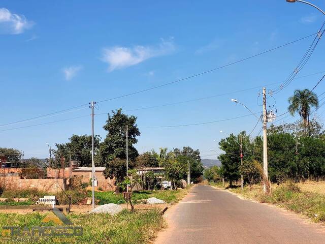 Venda em Villar Baviera - Abadia de Goiás
