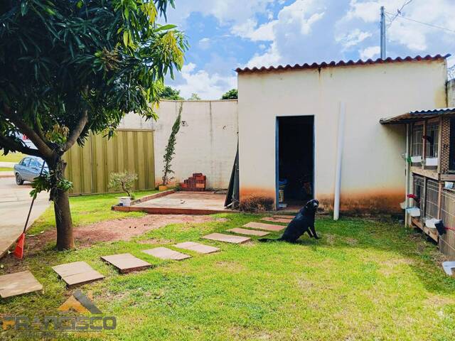 #18 - Casa para Venda em Aparecida de Goiânia - GO - 2