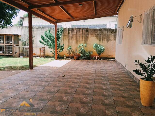 #18 - Casa para Venda em Aparecida de Goiânia - GO - 3
