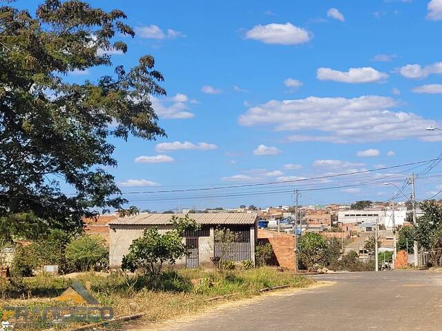 Venda em Residencial Vila Dourada - Abadia de Goiás