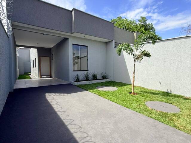 Casa para Venda em Aparecida de Goiânia - 2
