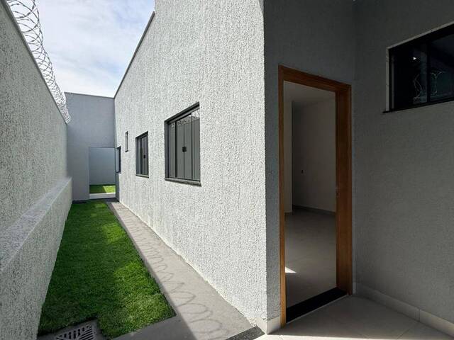 Casa para Venda em Aparecida de Goiânia - 5