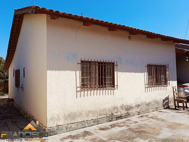 Casa para Venda em Aparecida de Goiânia - 2