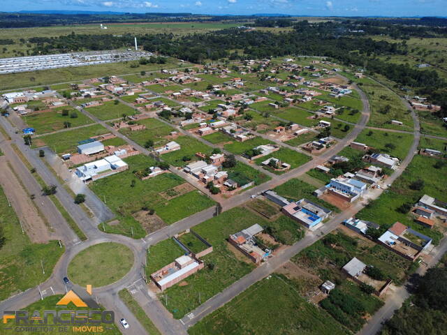 Lote para Venda em Abadia de Goiás - 2