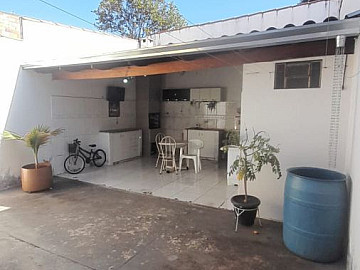 CASA � VENDA NO SETOR MARISTA SUL