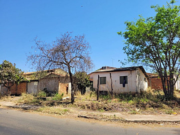 TERRENO DE ESQUINA � VENDA